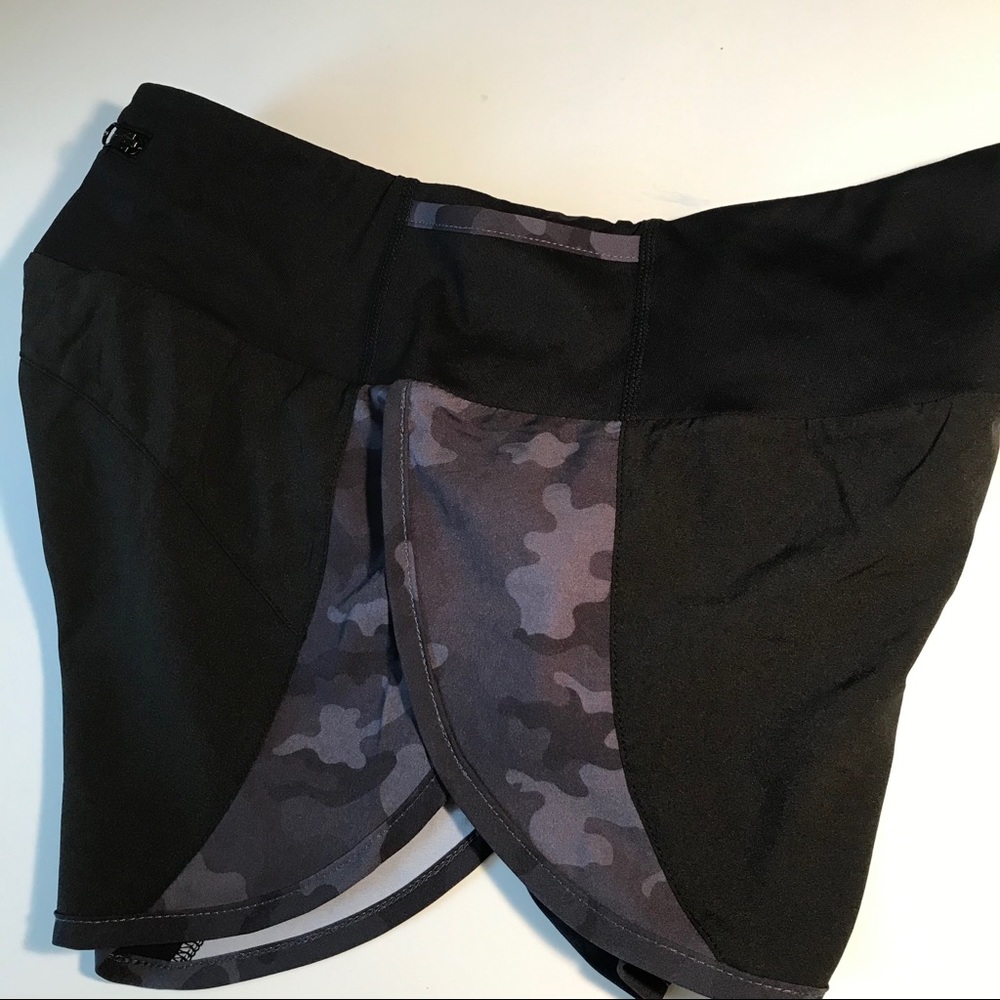 NWT Zyia Black and Camo 5 Star Short Sz M - Picture 5 of 7